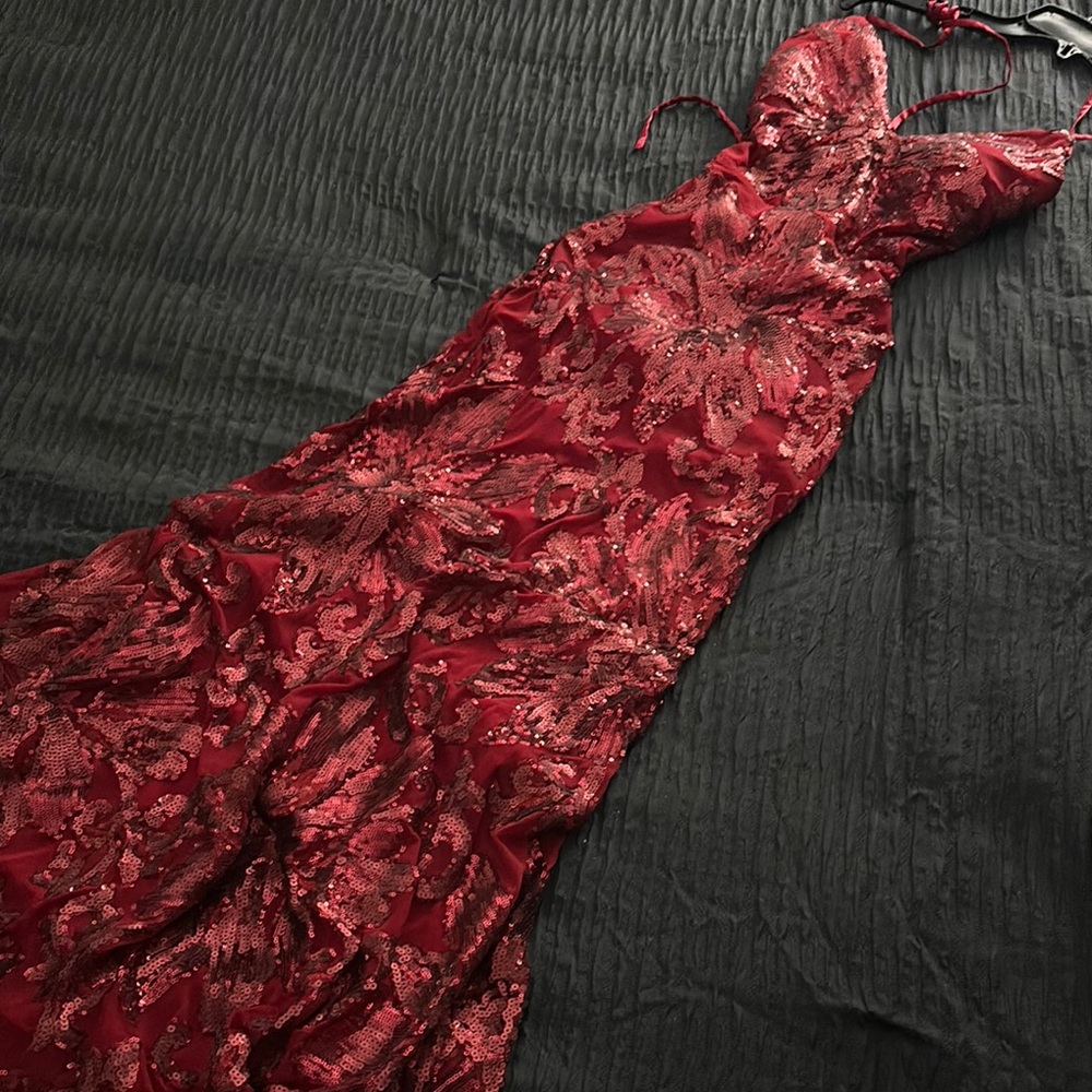 Elegant Red Lace Evening Gown
